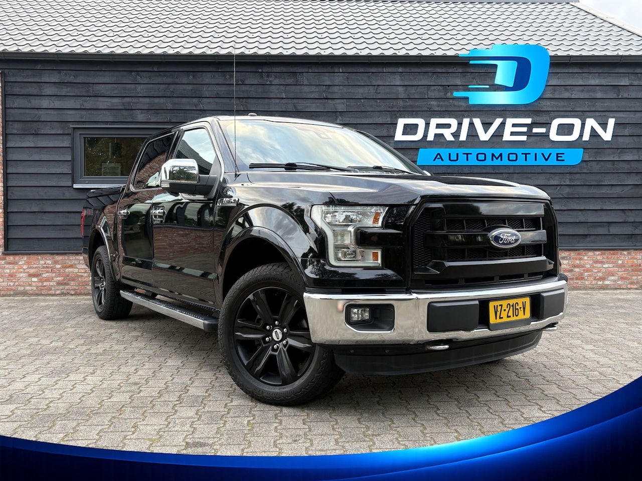 Ford F150 - Lariat V8 - 4x4 -Crew cab - Pano - lage bijtelling - AutoWereld.nl