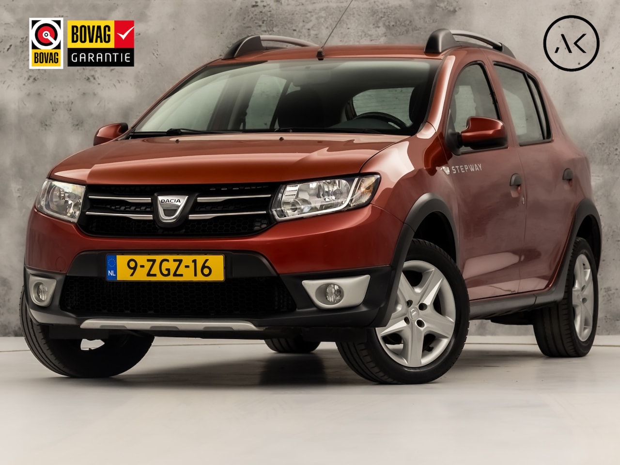 Dacia Sandero Stepway - 0.9 TCe Lauréate (NAVIGATIE, AIRCO, TREKHAAK, CRUISE, SPORTSTOELEN, PARKEERSENSOREN, NIEUW - AutoWereld.nl