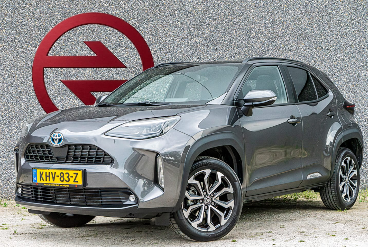 Toyota Yaris Cross - 1.5 VVT-I Hybrid Business Plus / Pano / Stoelverwarming / Camera / LED / Navi - AutoWereld.nl