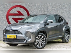 Toyota Yaris Cross - 1.5 VVT-I Hybrid Business Plus / Pano / Stoelverwarming / Camera / LED / Navi