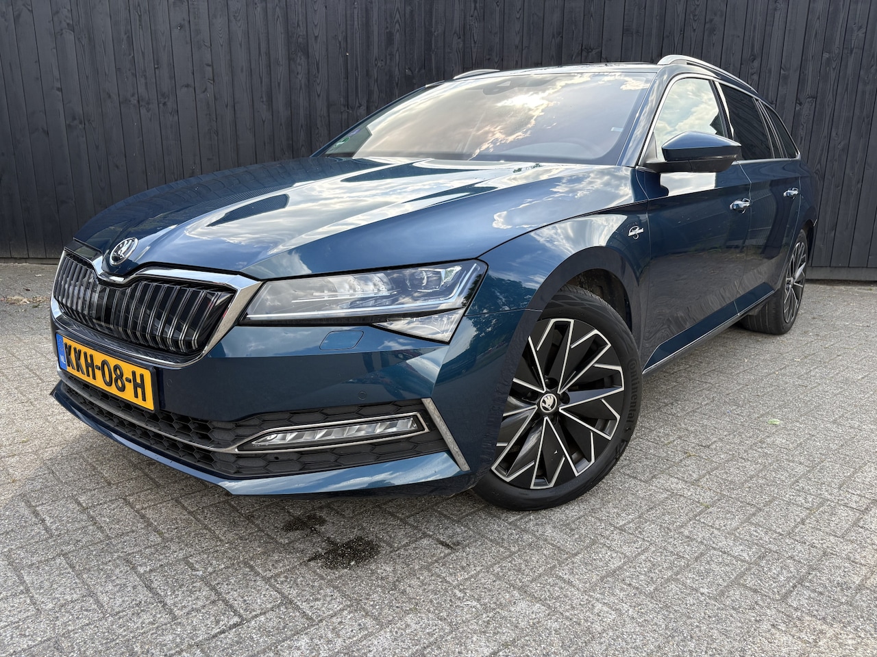 Skoda Superb - 1.4 TSI iV Sportline Business Laurin & Klement - AutoWereld.nl