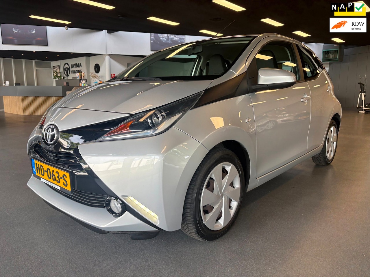 Toyota Aygo - 1.0 VVT-i x-play 1.0 VVT-i x-play - AutoWereld.nl