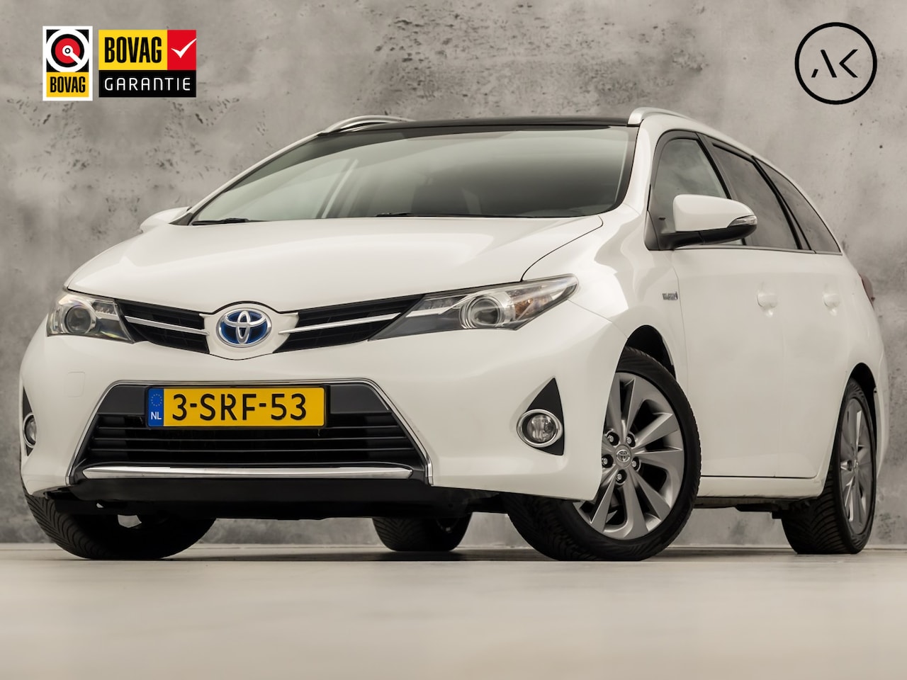 Toyota Auris Touring Sports - 1.8 Hybrid Sport Automaat (PANORAMADAK, NAVIGATIE, CLIMATE, CAMERA, SPORTSTOELEN, KEYLESS, - AutoWereld.nl