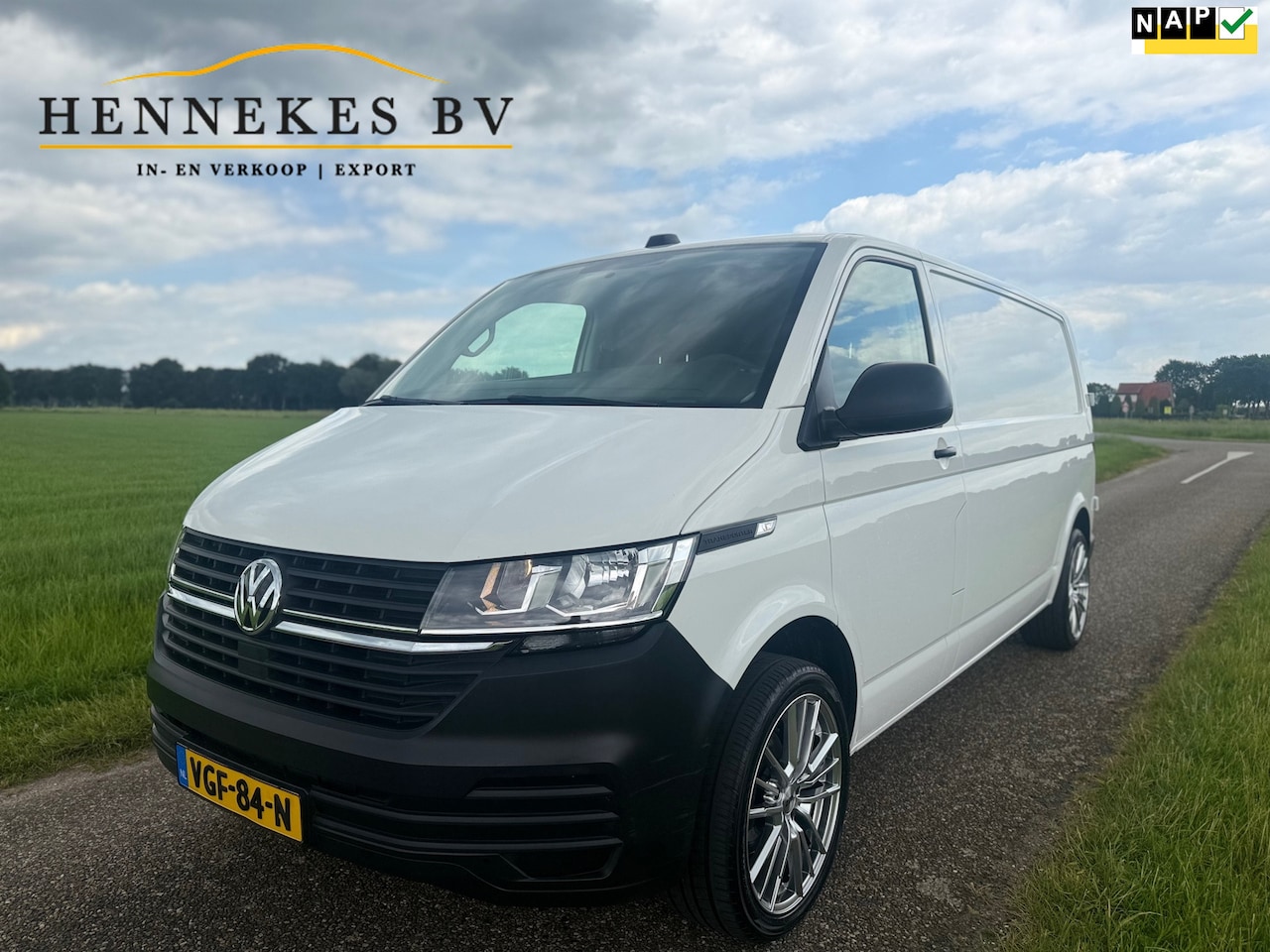 Volkswagen Transporter - 2.0 TDI L2H3 28 carplay 19 inch NAP - AutoWereld.nl
