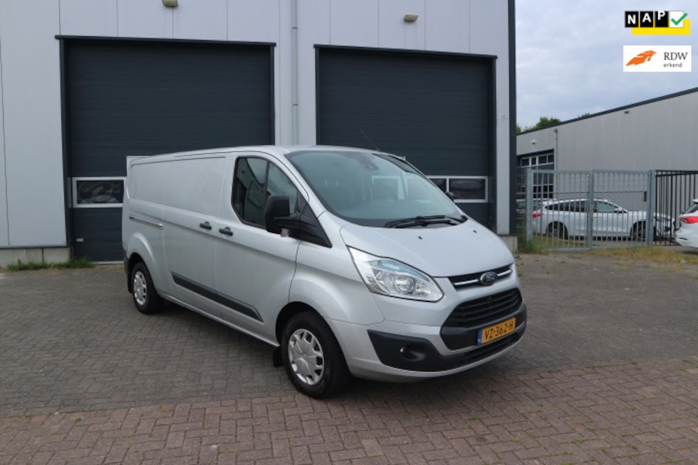 Ford Transit Custom - 290 2.2 TDCI L2H1 Trend 290 2.2 TDCI L2H1 Trend - AutoWereld.nl
