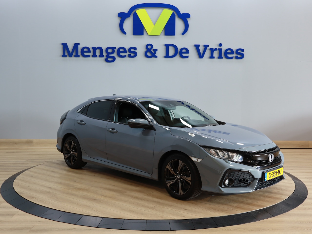Honda Civic - 1.0 i-VTEC Premium Airco ECC | Trekhaak | Camera | Cruise Control | Navigatie | Isofix | N - AutoWereld.nl