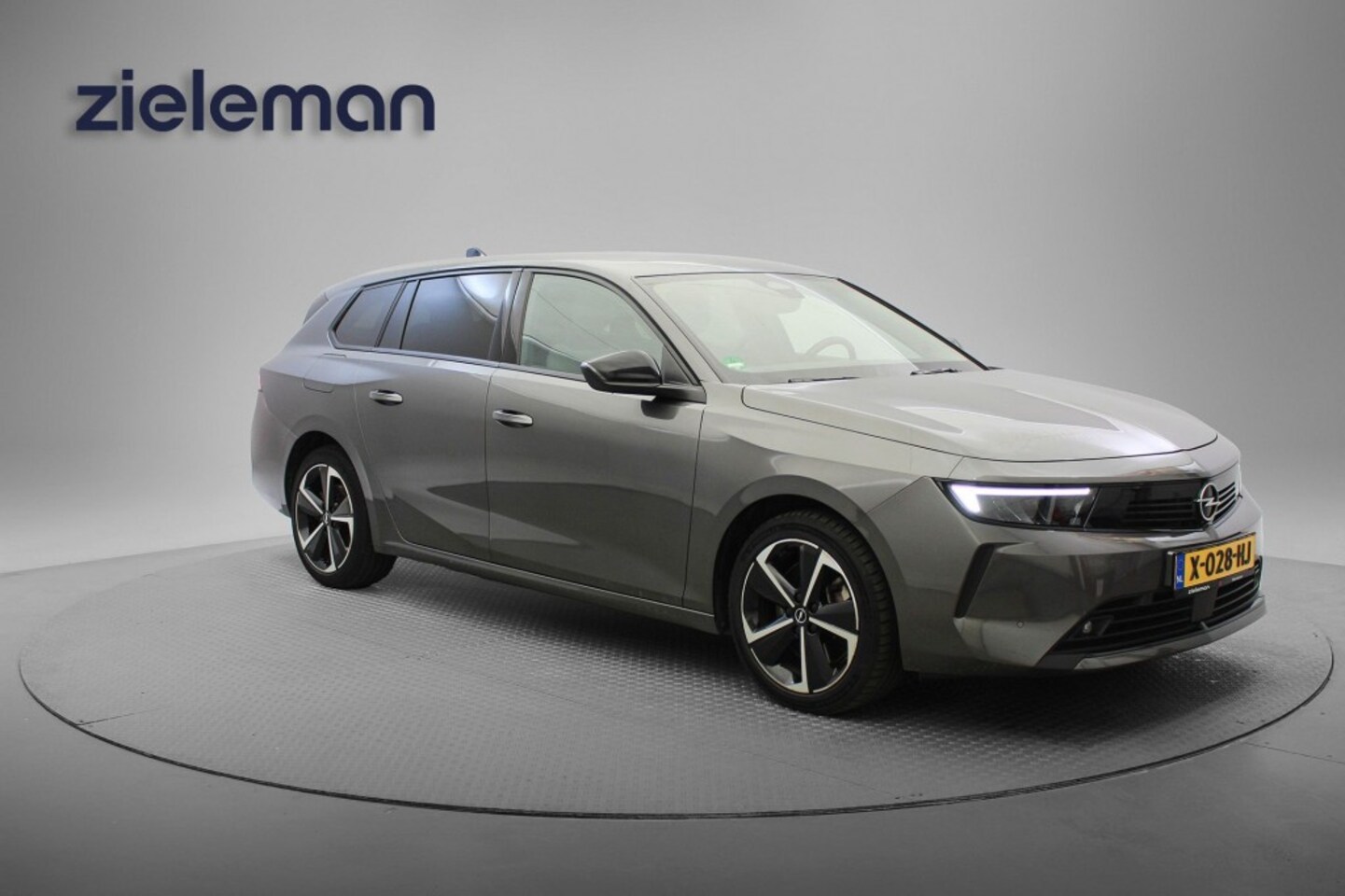 Opel Astra Sports Tourer - 1.6 Hybrid Business Edition - Carplay, Camera, Stuur/Stoelverw. - AutoWereld.nl