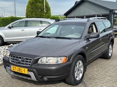 Volvo XC70 - 2.4 D5 AWD 2005 Handgeschakeld Trekhaak Youngtimer V70