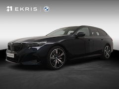 BMW 5-serie Touring - 530e M Sport Edition | M-Sport Pro | Head-Up | 360 Camera | Trekhaak | Comfort Access |