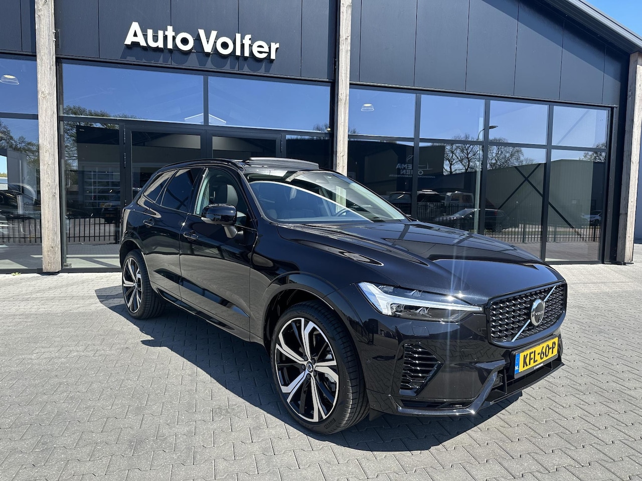 Volvo XC60 - 2.0 T6 Plug-in hybrid AWD Ultra Dark Massage|360|ACC|Head up display|PANO - AutoWereld.nl