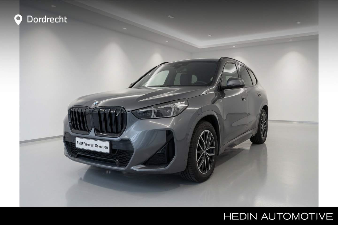 BMW iX1 - xDrive30 Launch Edition 67 kWh | Grijze Wrap | - AutoWereld.nl
