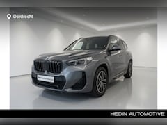 BMW iX1 - xDrive30 Launch Edition 67 kWh | Grijze Wrap |