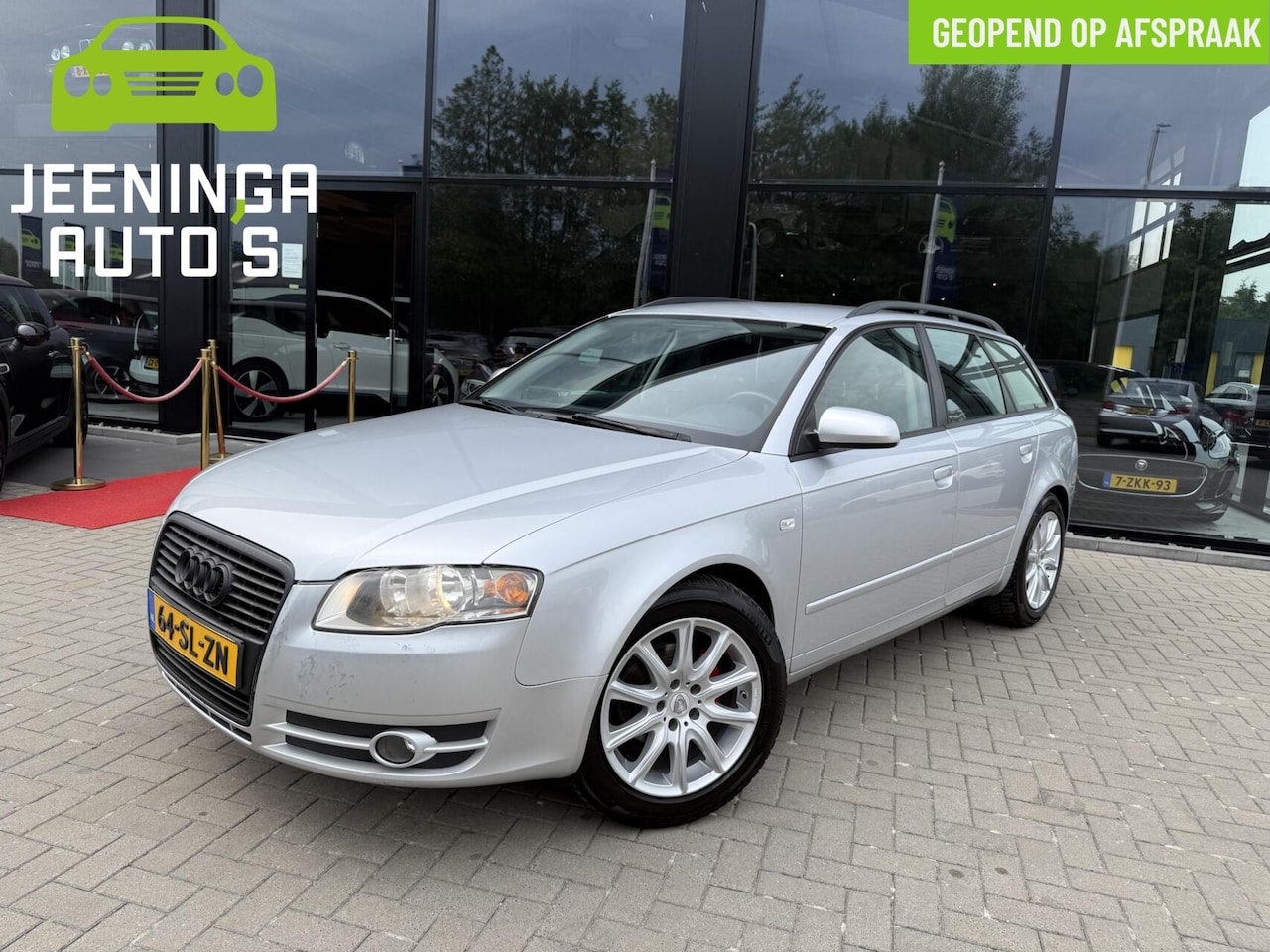 Audi A4 Avant - 2.0|Navi|PDC|Trekhaak|LEES TEKST - AutoWereld.nl