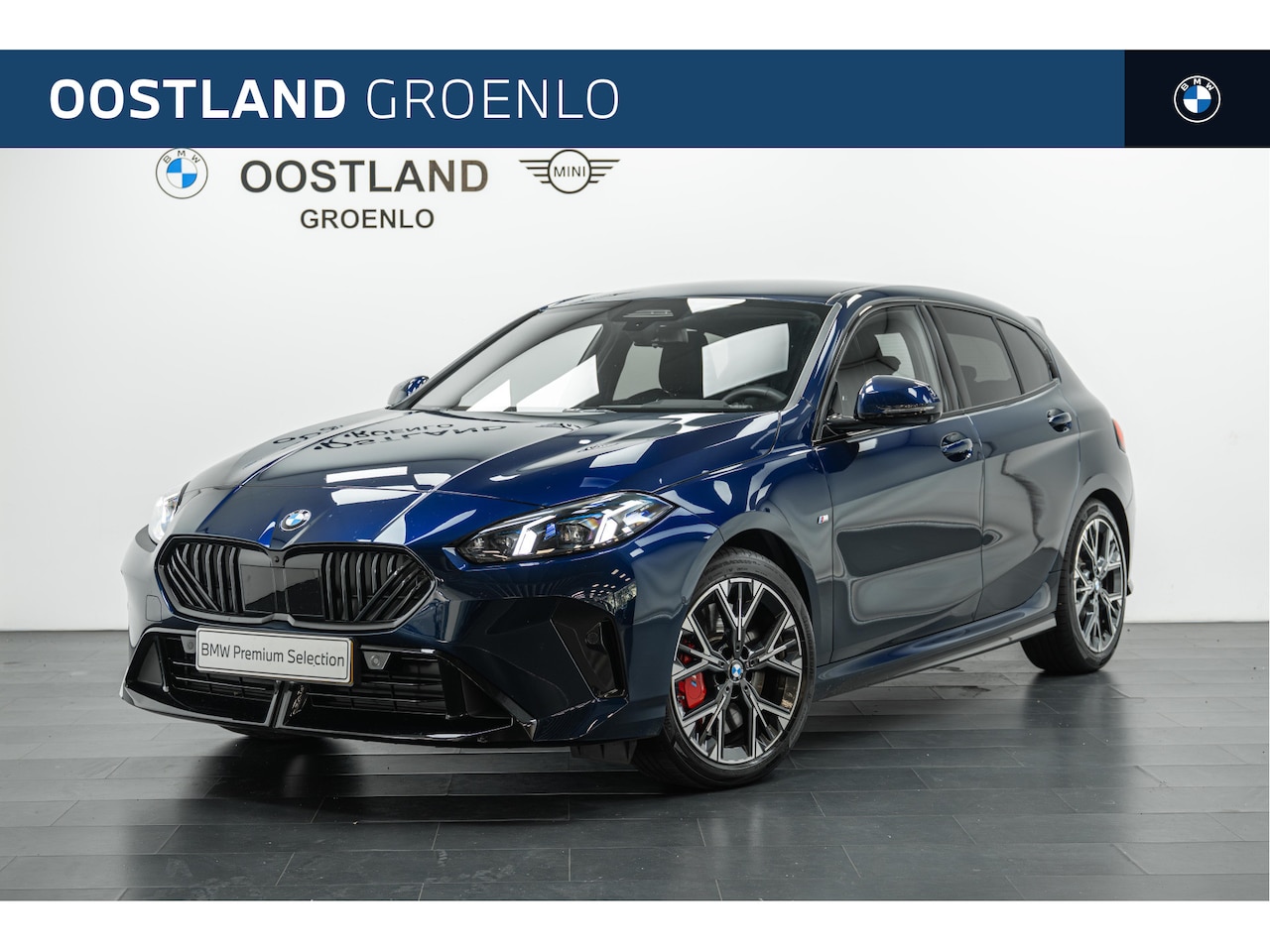 BMW 1-serie - 123 xDrive M Sport Automaat / Trekhaak / Sportstoelen  / Adaptieve LED / Head-Up / Comfort - AutoWereld.nl