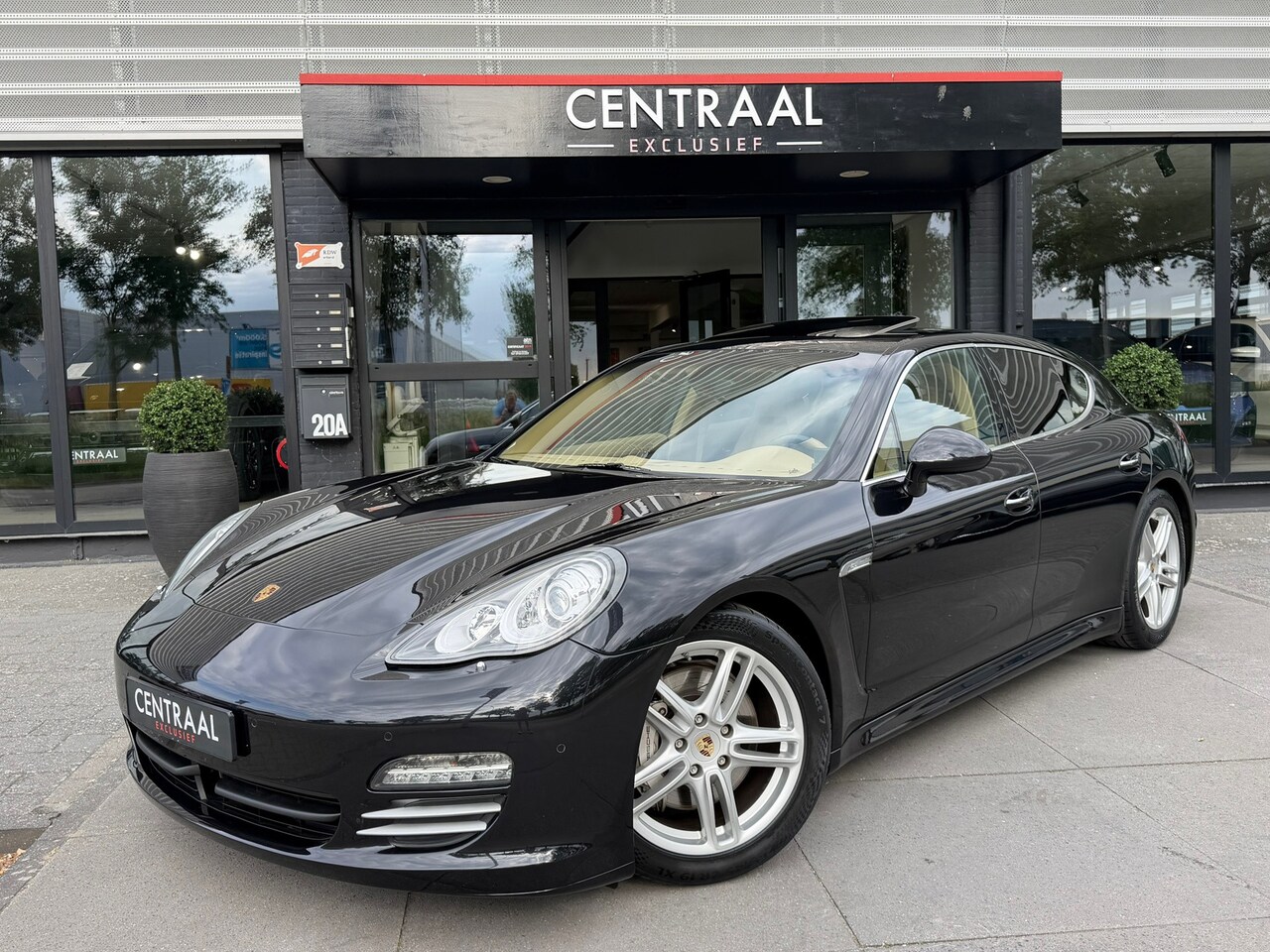 Porsche Panamera - 4.8 4S Schuifdak|PDK|Luchtvering|400PK|Memory|Bosé|Keyless - AutoWereld.nl