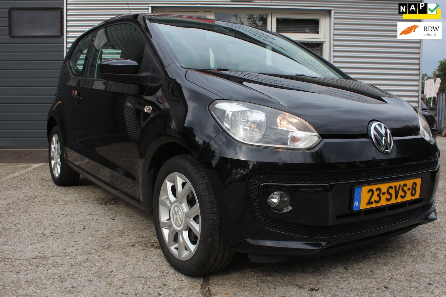 Volkswagen Up! - 1.0 move up! navigatie, stoelverwarming, airco, parkeerhulp, lm-velgen, cruise-control boe - AutoWereld.nl