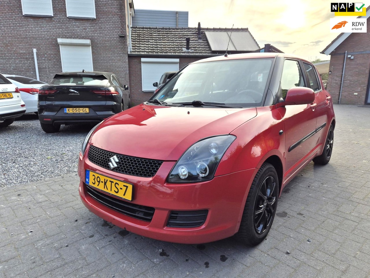 Suzuki Swift - 1.3 Comfort Airco 5 Deurs Trekhaak - AutoWereld.nl