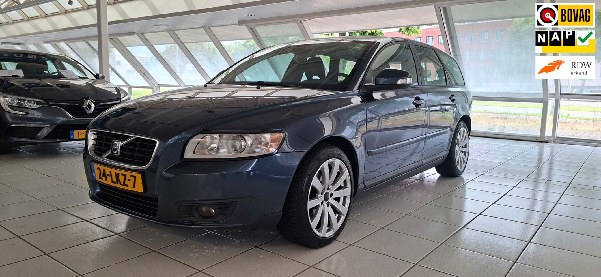 Volvo V50 - 2.0 Sport memory stoel/ecc/bluetooth/onderhoudsboekje - AutoWereld.nl
