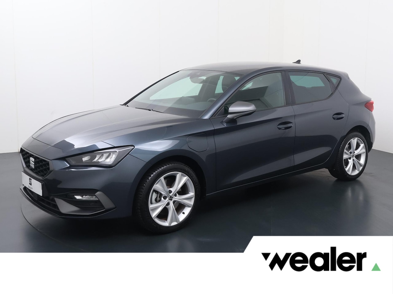 SEAT Leon - 1.5 TSI e-Hybrid FR PHEV First Edition | 204 PK | SoH 100% | Automaat | Dodehoek detectie - AutoWereld.nl