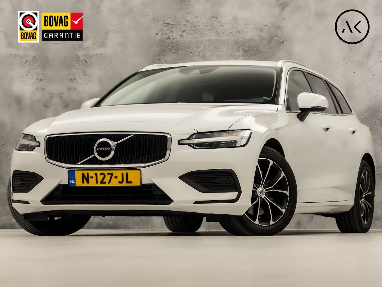 Volvo V60 - 2.0 B3 Momentum Sport Automaat 163Pk (APPLE CARPLAY, GROOT NAVI, KEYLESS, SPORTSTOELEN, GE - AutoWereld.nl