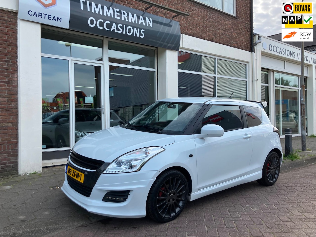 Suzuki Swift - 1.2 Bandit EASSS|Sport pakket|100% DealerOH - AutoWereld.nl