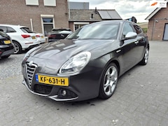 Alfa Romeo Giulietta - 2.0 JTDm Distinctive Navi Clima Cruise Leer 18 Inch sportvelgen