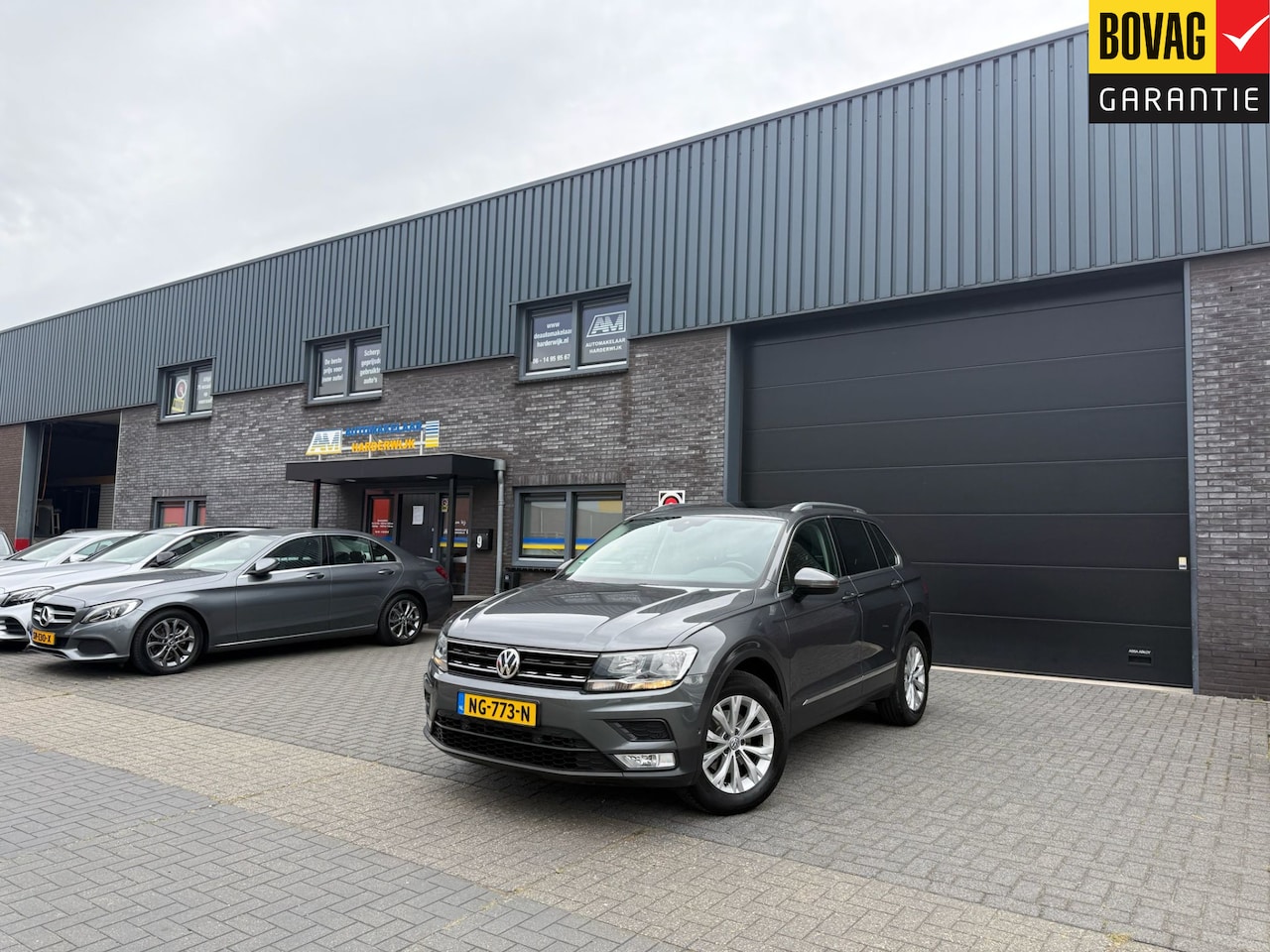 Volkswagen Tiguan - 1.4 TSI ACT Connected Series | 1E EIGENAAR | 12MND GARANTIE | AUTOMAAT | ACC | PANO | TREK - AutoWereld.nl