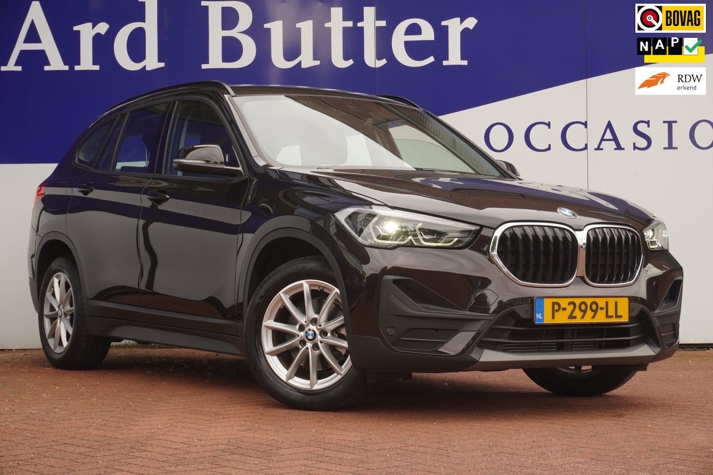 BMW X1 - SDrive18i Executive Edition+Led+Navigatie+camera+parking-pakket= ORIG/NL+DEALER BMW 1EIG = - AutoWereld.nl