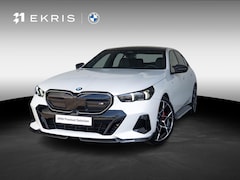 BMW i5 - Sedan eDrive40 | M Sportpakket Pro | M PERFORMANCE PARTS | Innovation Pack | Stuurwielrand