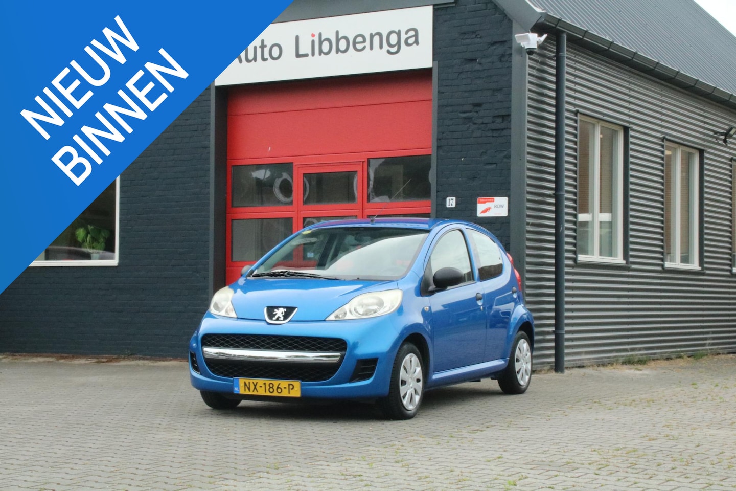 Peugeot 107 - 1.0-12V XR STUURBEKR. / RADIO-CD / METALLIC LAK / APK TOT JULI 2027 !! - AutoWereld.nl