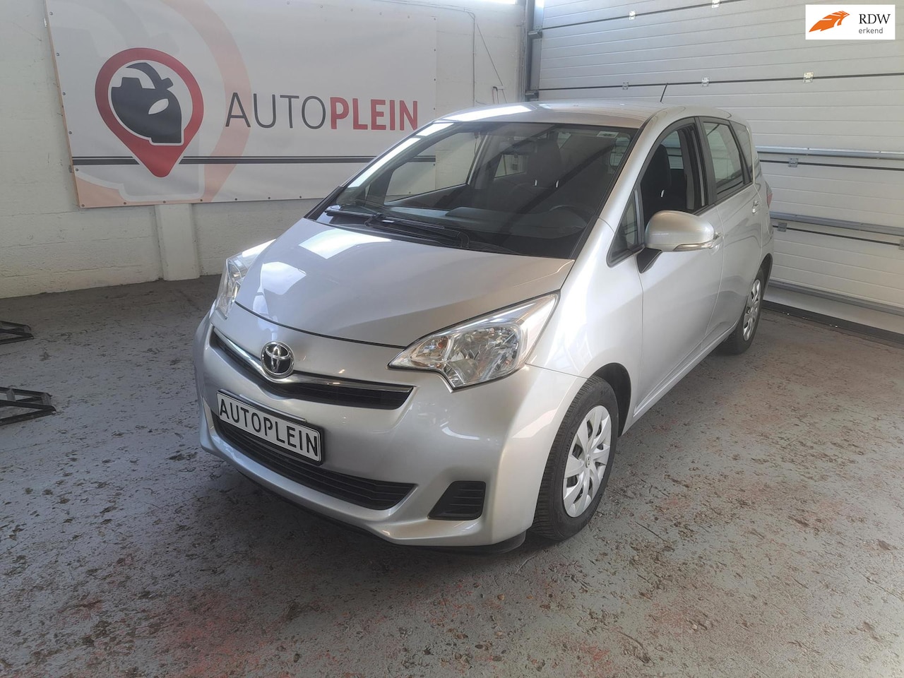 Toyota Verso S - 1.3 VVT-i Comfort 1.3 VVT-i Comfort - AutoWereld.nl
