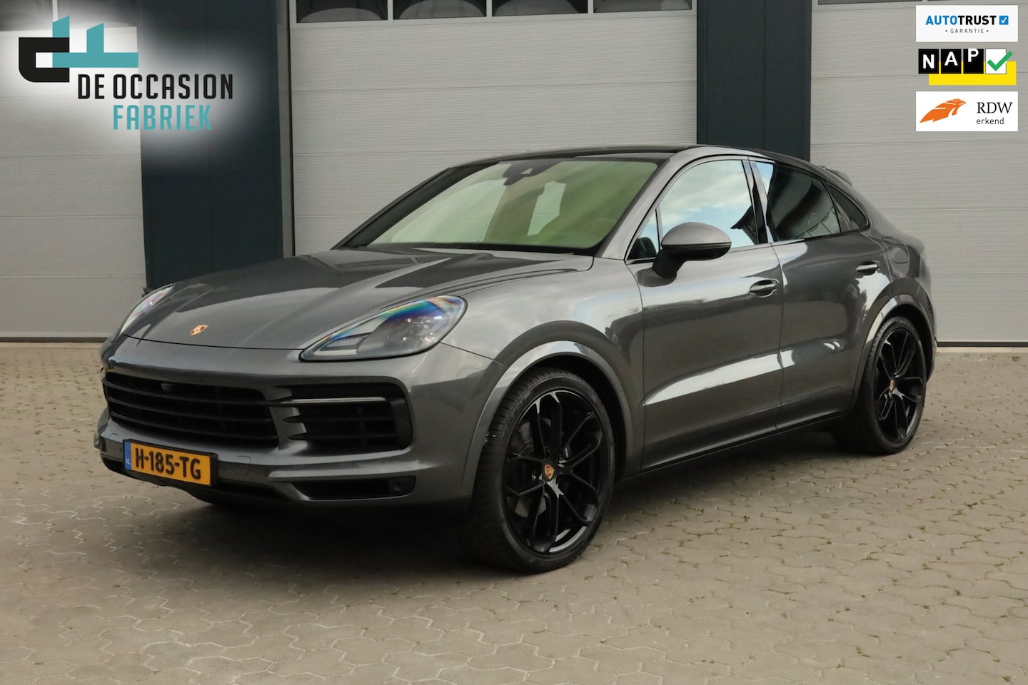 Porsche Cayenne Coupé - 3.0 E-Hybrid 4Wiel Sturing Pano Bose Memory Chrono Camera - AutoWereld.nl