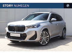 BMW X1 - xDrive25e High Executive M Sport Automaat / Panoramadak / Trekhaak / Sportstoelen / Parkin