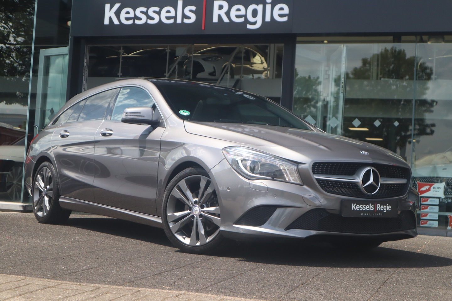 Mercedes-Benz CLA-klasse Shooting Brake - 180 Ambition | Pano | Xenon | Camera | 18” | Stoelverwarming | - AutoWereld.nl