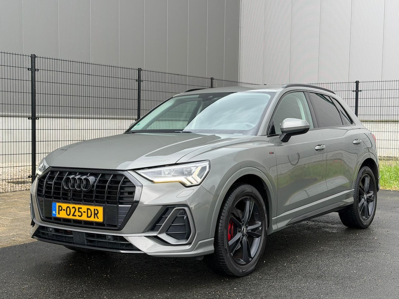 Audi Q3 - 35 TFSI edition one S-Line|TREKH|CAMERA|NAVI|VIRTUAL - AutoWereld.nl