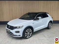 Volkswagen T-Roc - 1.5 TSI Sport Business R 3 x R-Line | Trekhaak | Camera | Stoelverwarming