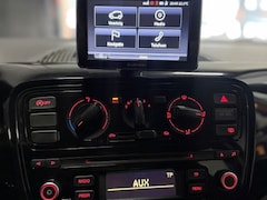 Volkswagen Up! - 1.0 move up BlueMotion/Navi