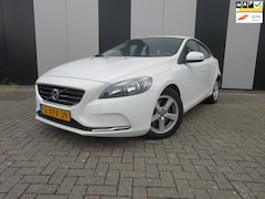 Volvo V40 - 2.0 D4 Kinetic Business