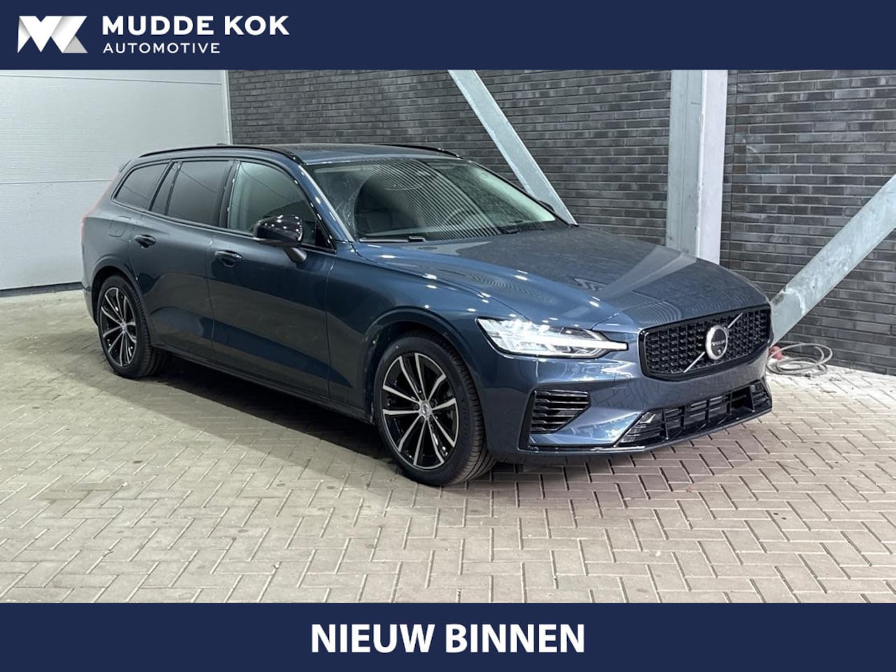 Volvo V60 - T6 Plug-in hybrid Plus Dark | ACC | Panoramadak | 360° Camera | Head-Up | Harman/Kardon | - AutoWereld.nl