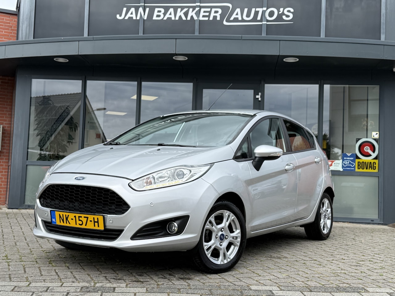 Ford Fiesta - 1.0 Style Ultimate ✅ Navi ✅ Bluetooth ✅ Park. sens. v+a ✅ - AutoWereld.nl