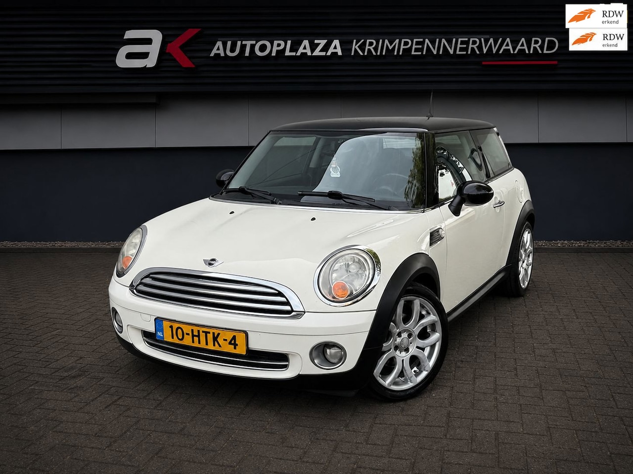 MINI 3-Deurs - 1.6 Cooper Airco Stoelverwarming Nette auto Nieuwe Apk - AutoWereld.nl