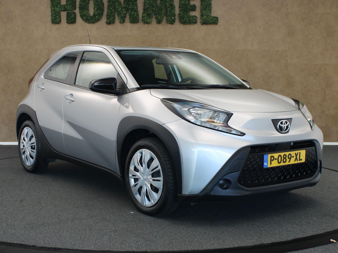 Toyota Aygo X - 1.0 VVT-i MT Play - ORIGINEEL NEDERLANDSE AUTO - TREKHAAK ( UITSLUITEND VOOR FIETSEN TE VE - AutoWereld.nl