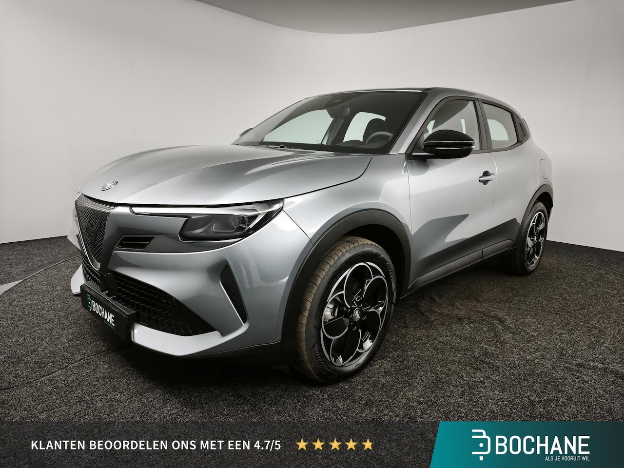 Alfa Romeo Junior - Elettrica 54 kWh | Warmtepomp | SoH 97,1% | Parkeersensor | AppleCarplay AndroidAuto Navig - AutoWereld.nl