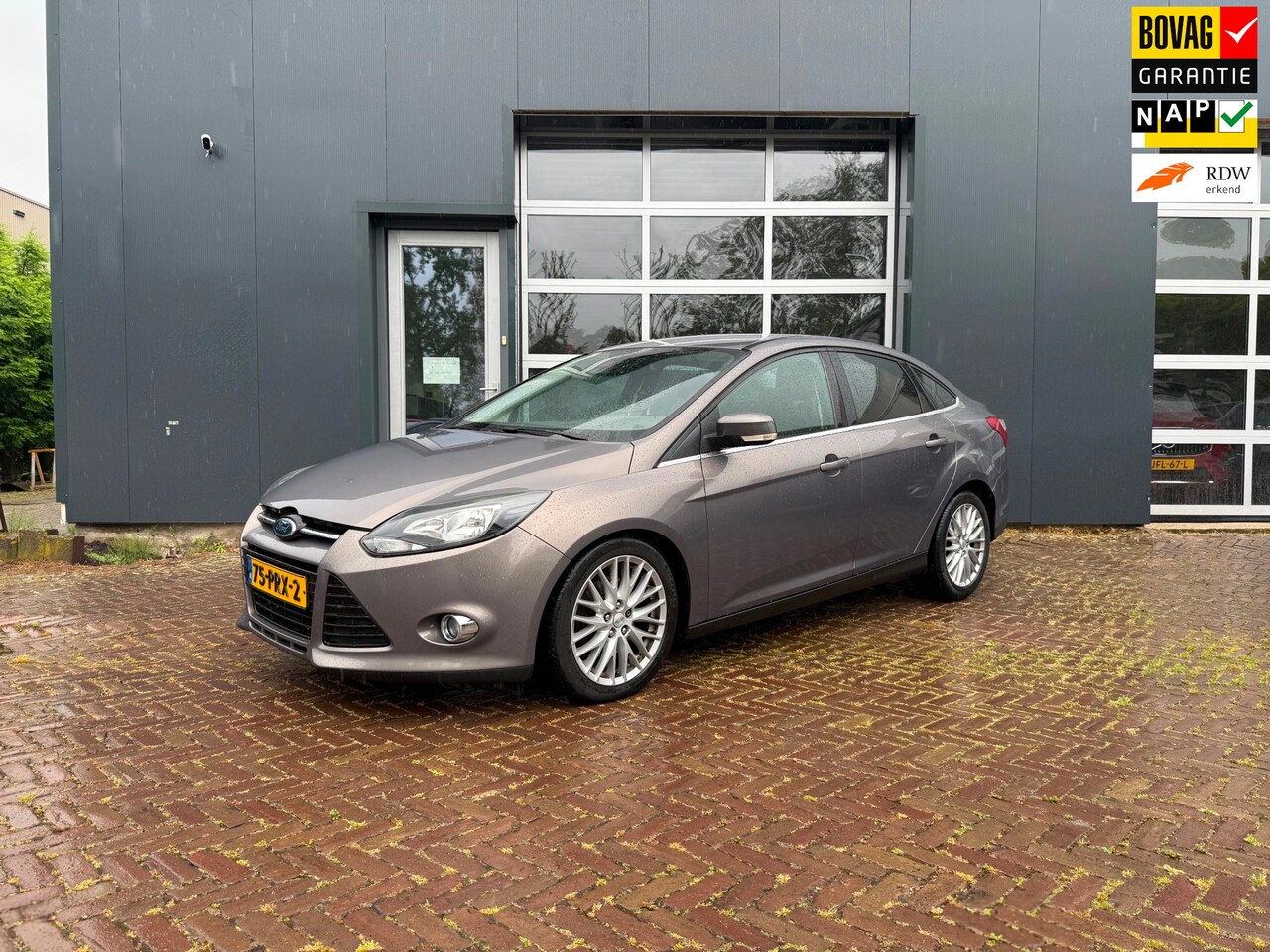 Ford Focus - 1.6 EcoBoost Titanium | CarPlay | Trekhaak - AutoWereld.nl