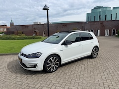 Volkswagen Golf - 1.4 TSI GTE Opendak-Apple carplay Camera