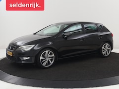 SEAT Leon - 1.8 TSI FR | Stoelverwarming | Full LED | Trekhaak | Half leder | Sportstoelen | Climate c