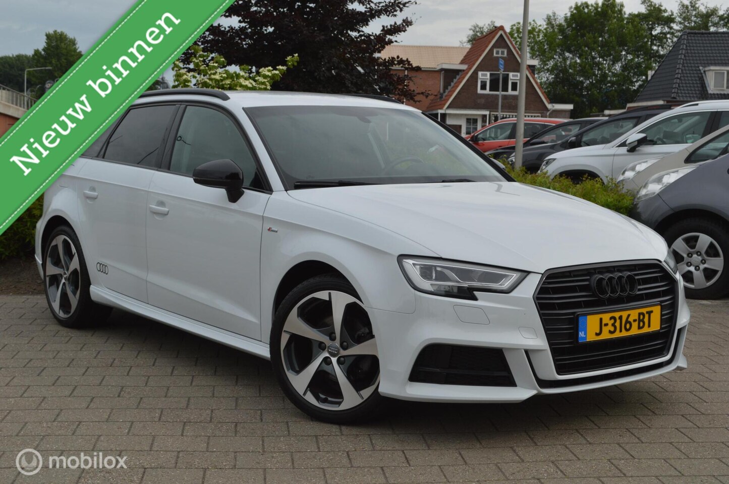 Audi A3 Sportback - 30 TFSI S-Tronic | Design Pro Line Plus - AutoWereld.nl