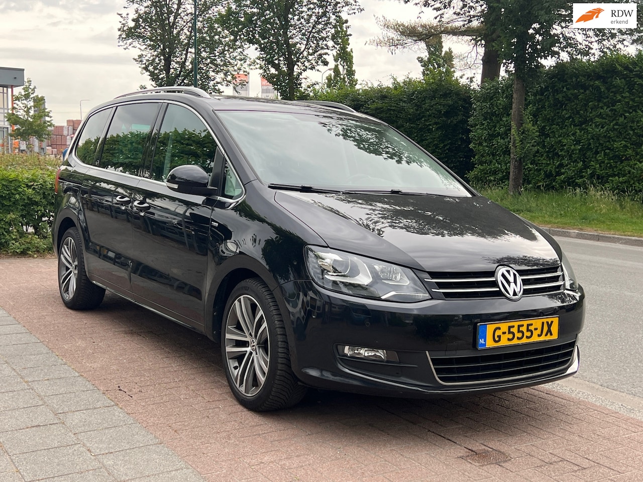 Volkswagen Sharan - 1.4 TSI Highline 6p. *PDC| PANO-SCHUIFDAK - AutoWereld.nl