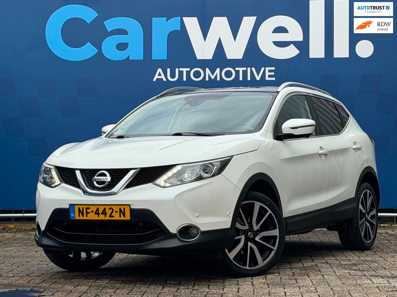 Nissan Qashqai - 1.2 Tekna |Navi|Camera|Pano|Climate|Leder|STLvw|Cruise|PDCv+a|Apk tot 28-03-2027| - AutoWereld.nl