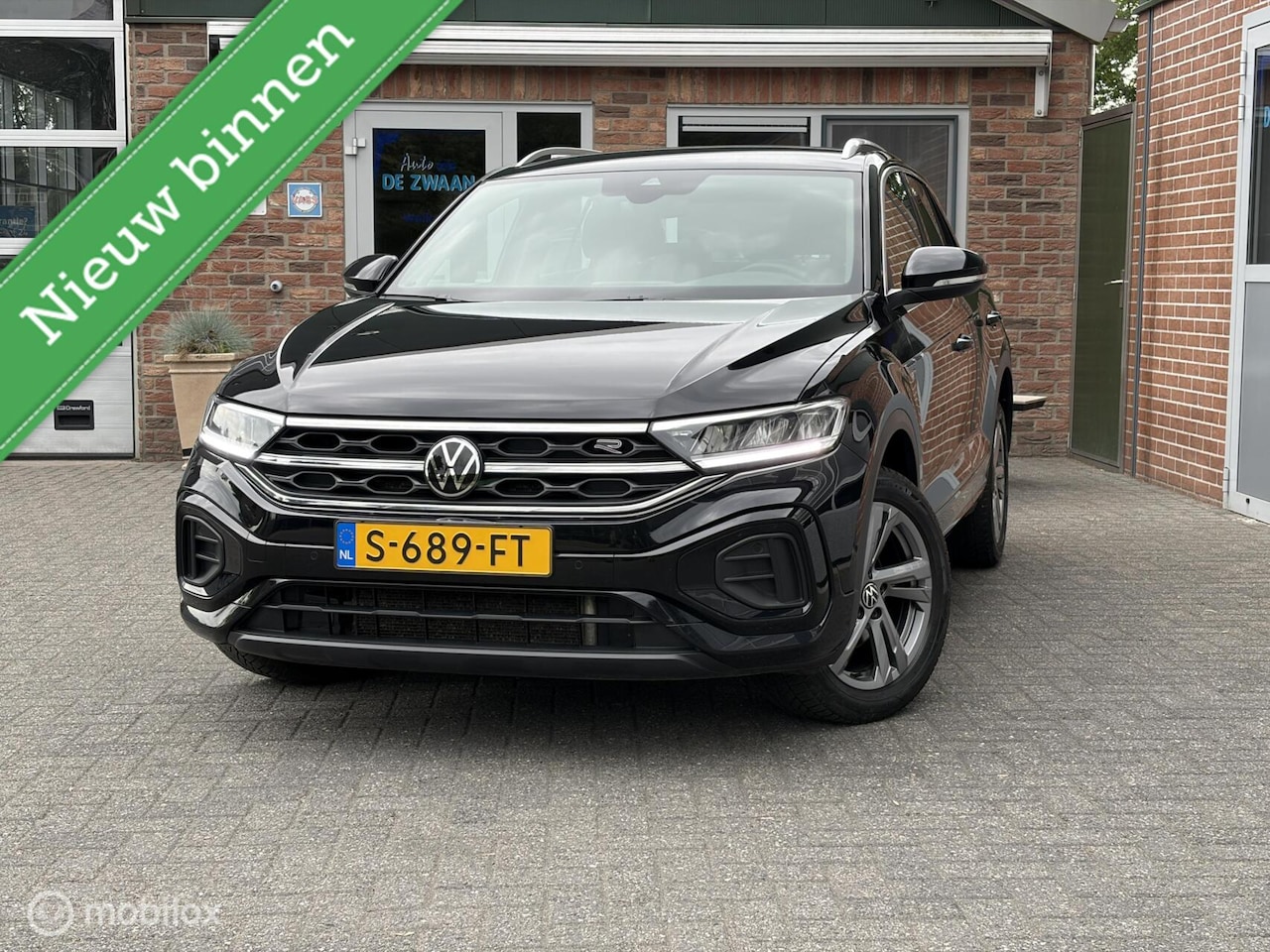 Volkswagen T-Roc - 1.5 TSI R-Line Business|Nederlandse auto|1e eigenaar|Dealeronderhouden. - AutoWereld.nl